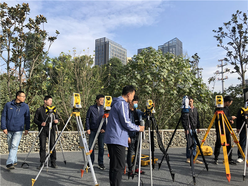 怎么學好工程測量，是自學還是參加培訓班呢？