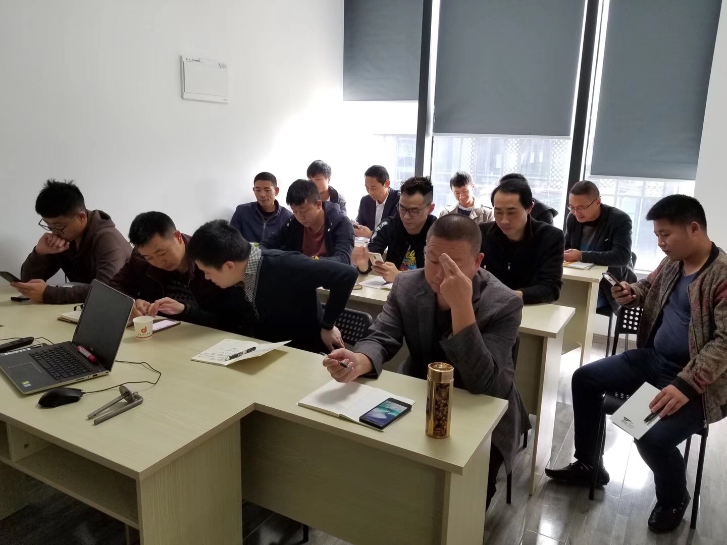 測量員初期需要掌握的軸線測設！--采用外控法要使用坐標原理