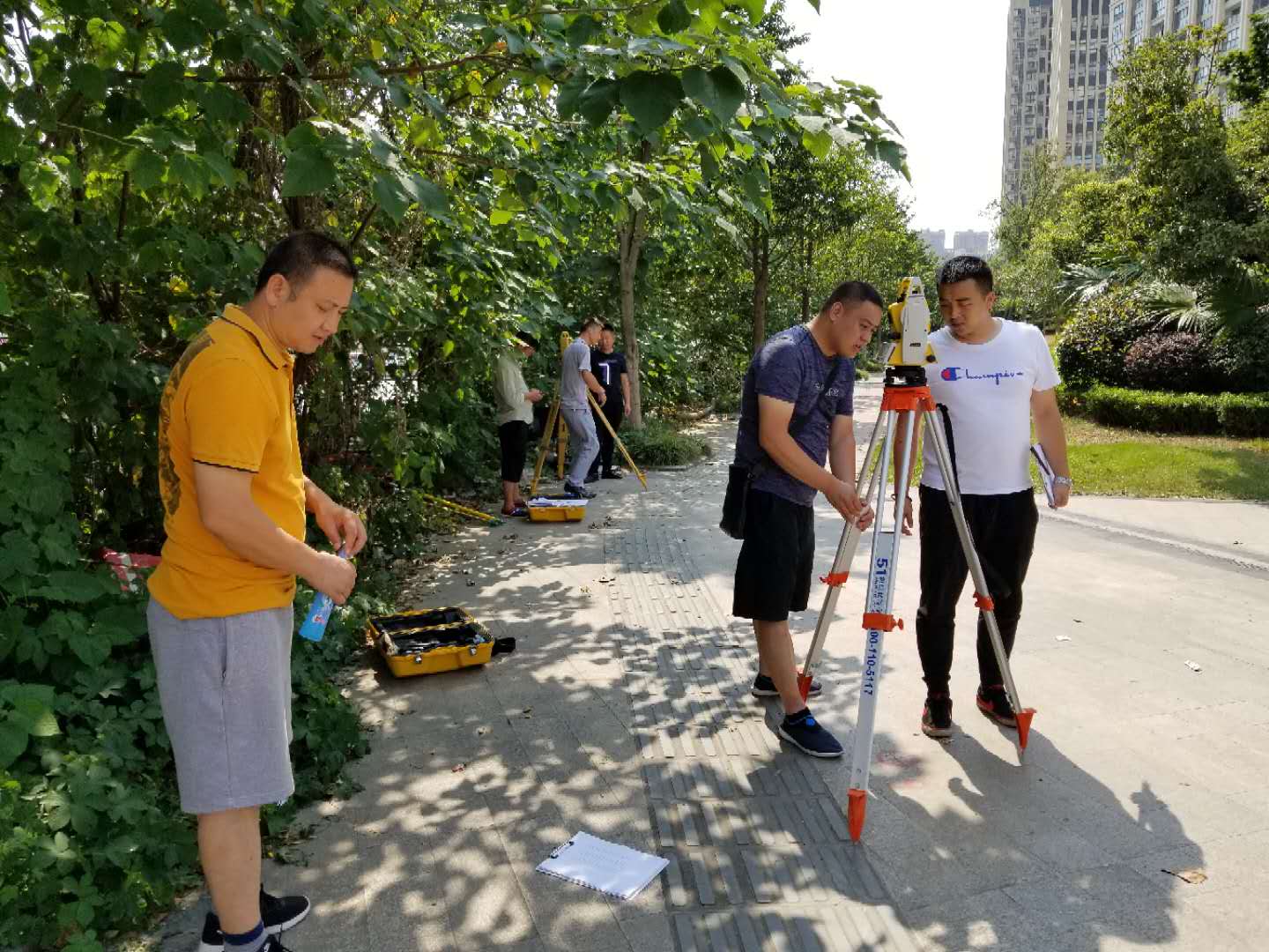 土建資料員在竣工驗(yàn)收階段的工作內(nèi)容是什么？--建設(shè)單位辦理工程竣工驗(yàn)收備案需要提交以下材料：