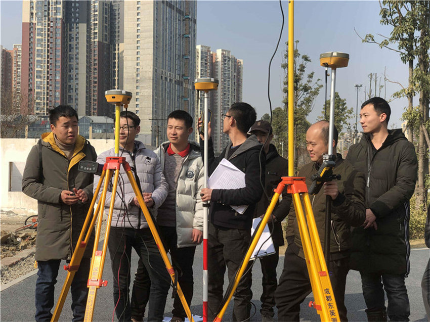 測量培訓機構學測量看什么書學測量要多長時間